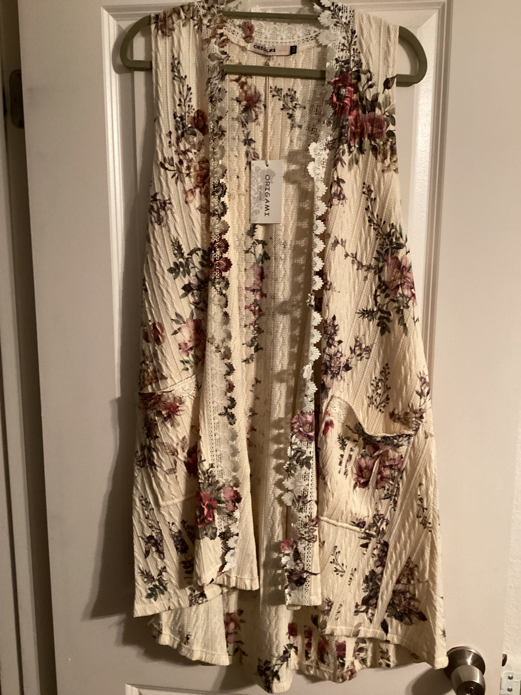 Origami floral vest with pockets