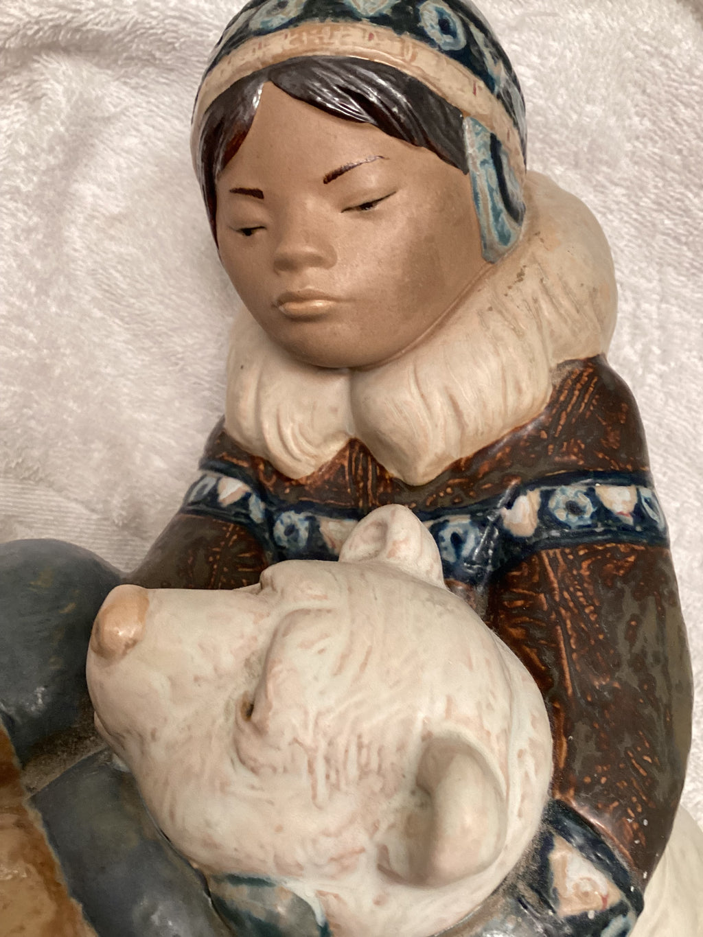 Llardo Eskimo and bear 1978 statue