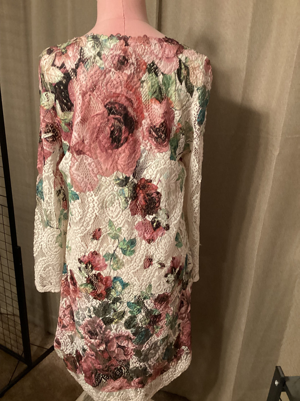 Origami floral hi-lo blouse. Size small.