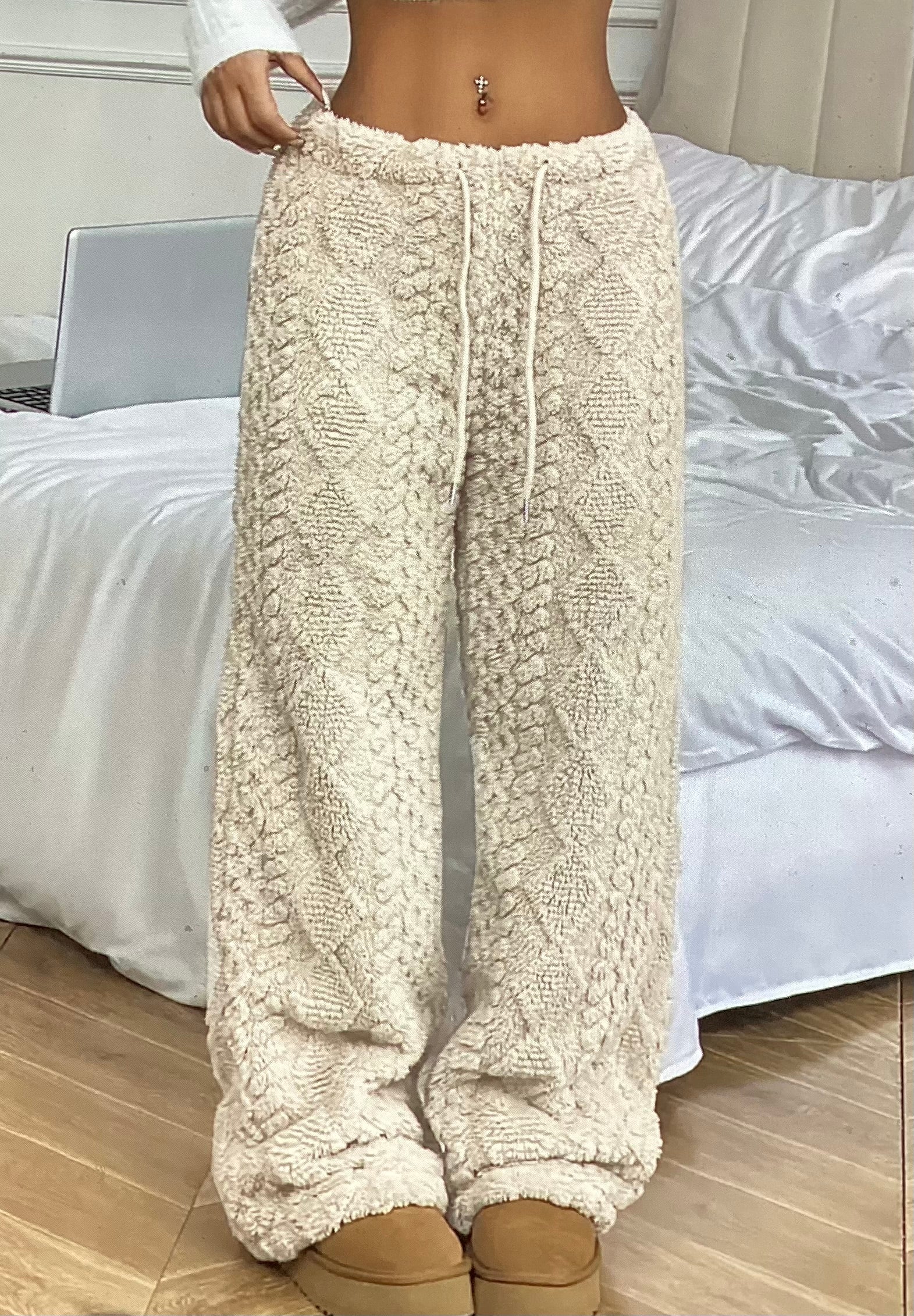 Soft comfy ivory fleece pants, great for outdoor or home wear