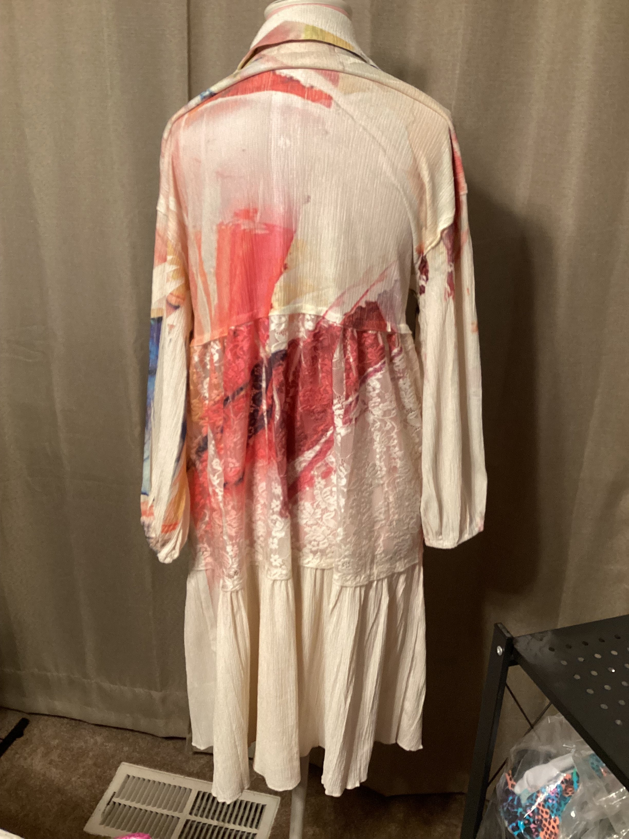 Origami multicolored collared dress with lace size small 21 inches armpit to armpit