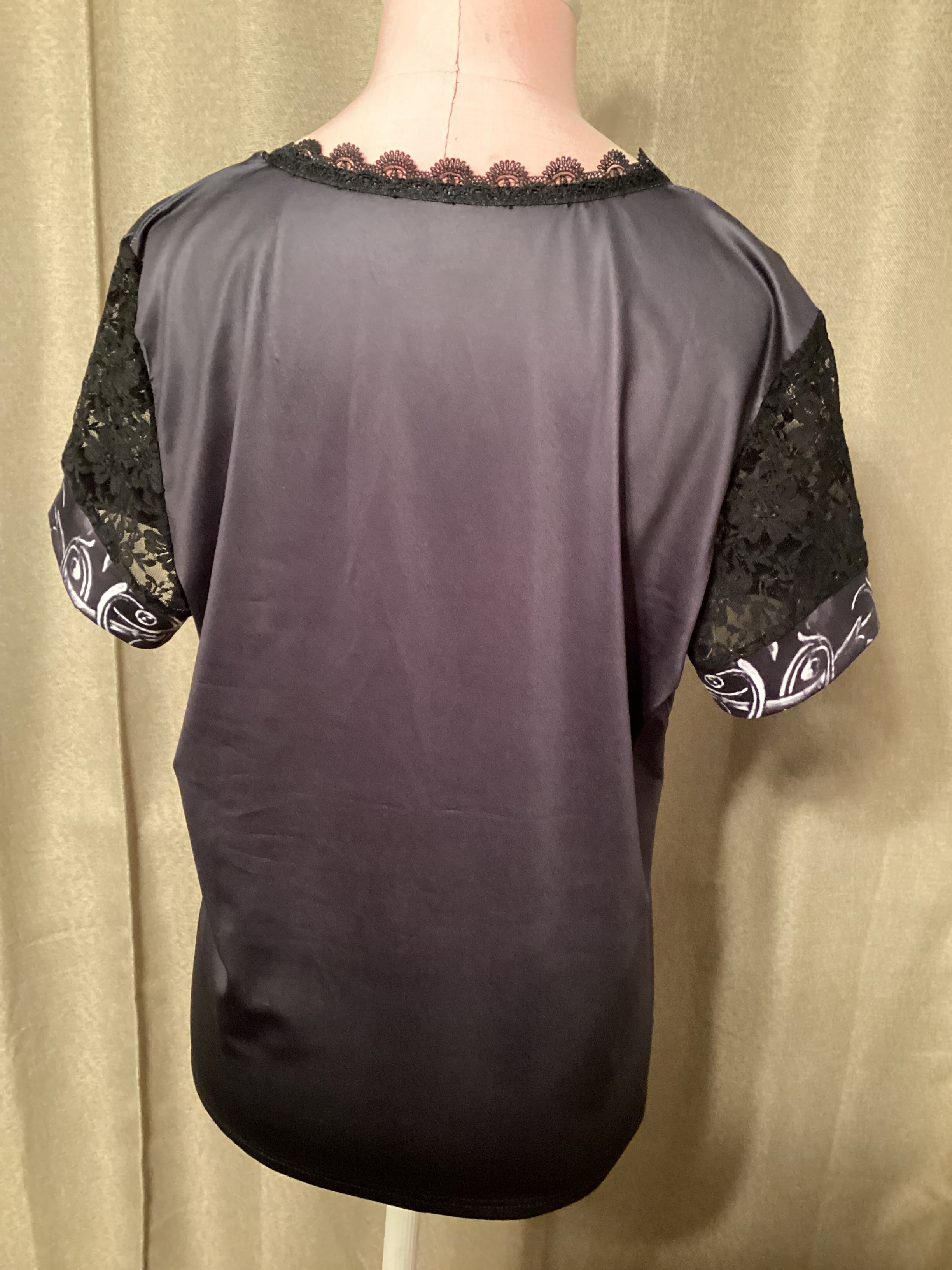 Gothic skull blouse with short sleeves size large