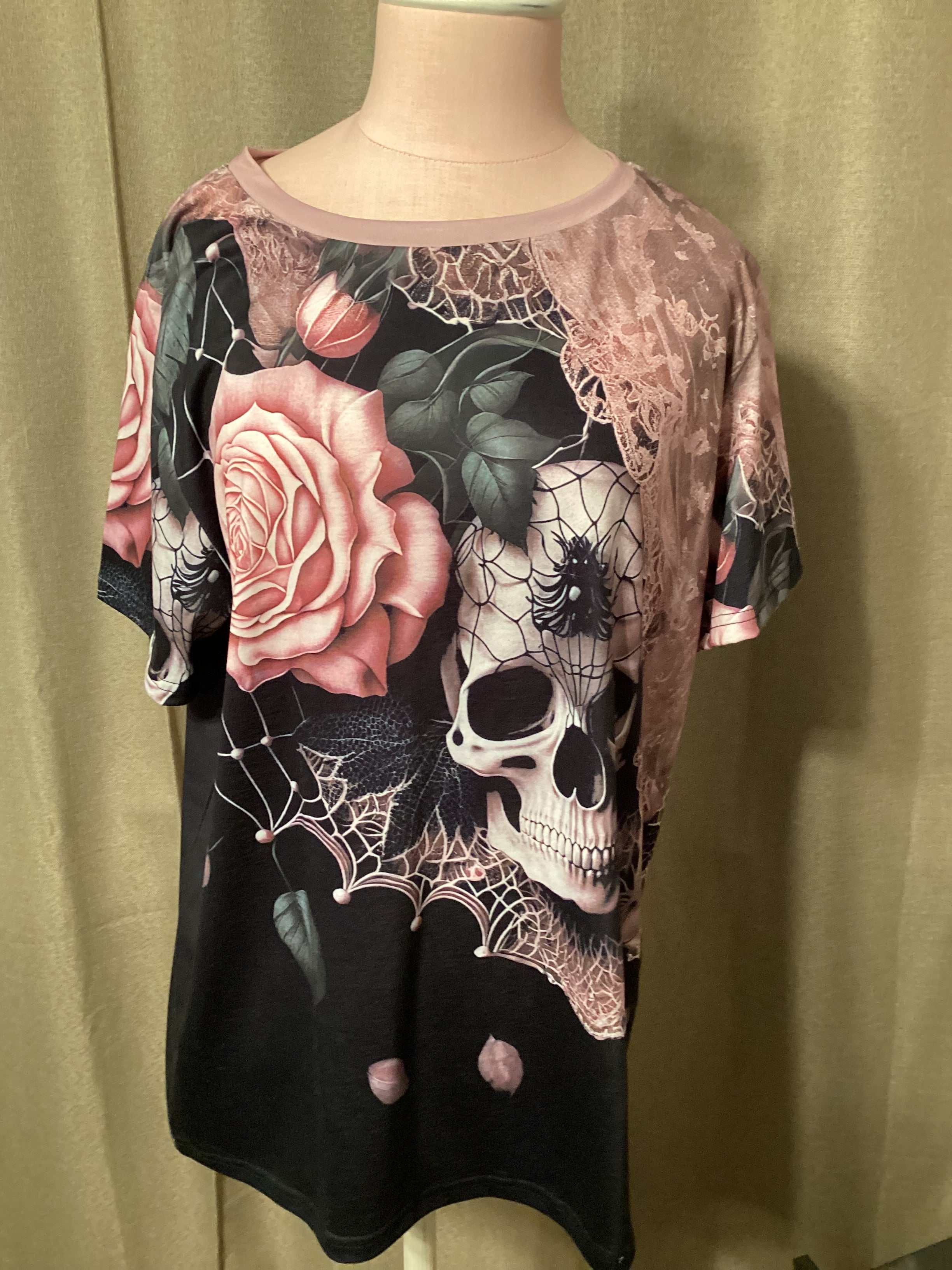 Gothic skull blouse short sleeves size large