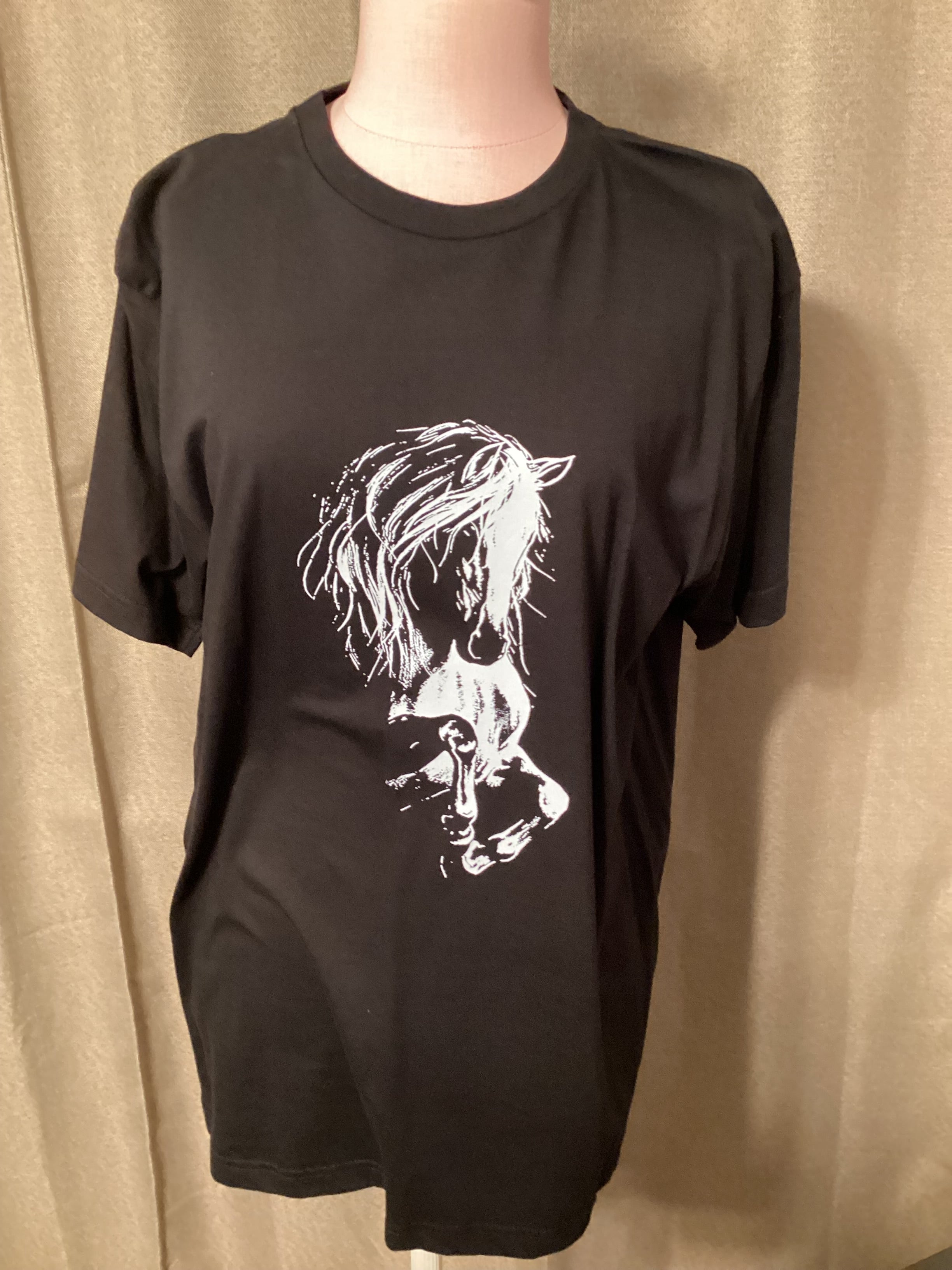 Western white horse black t shirt size medium
