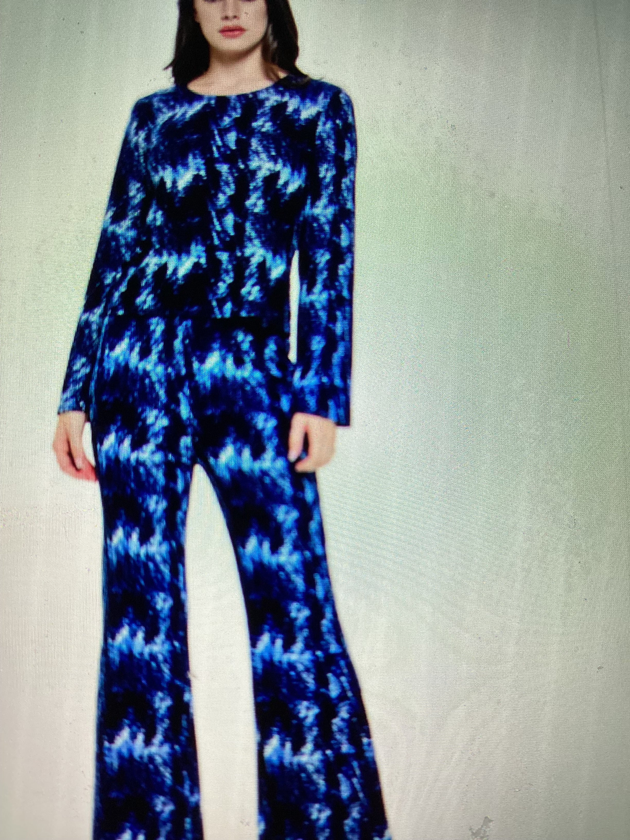Yak&yeti cozy 2 piece tie dye set,sizes medium and large.