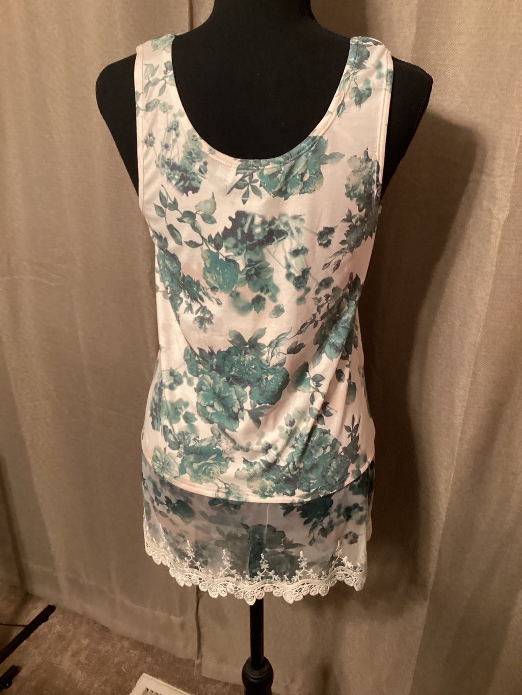 Origami Green Floral Tank Top Size Small