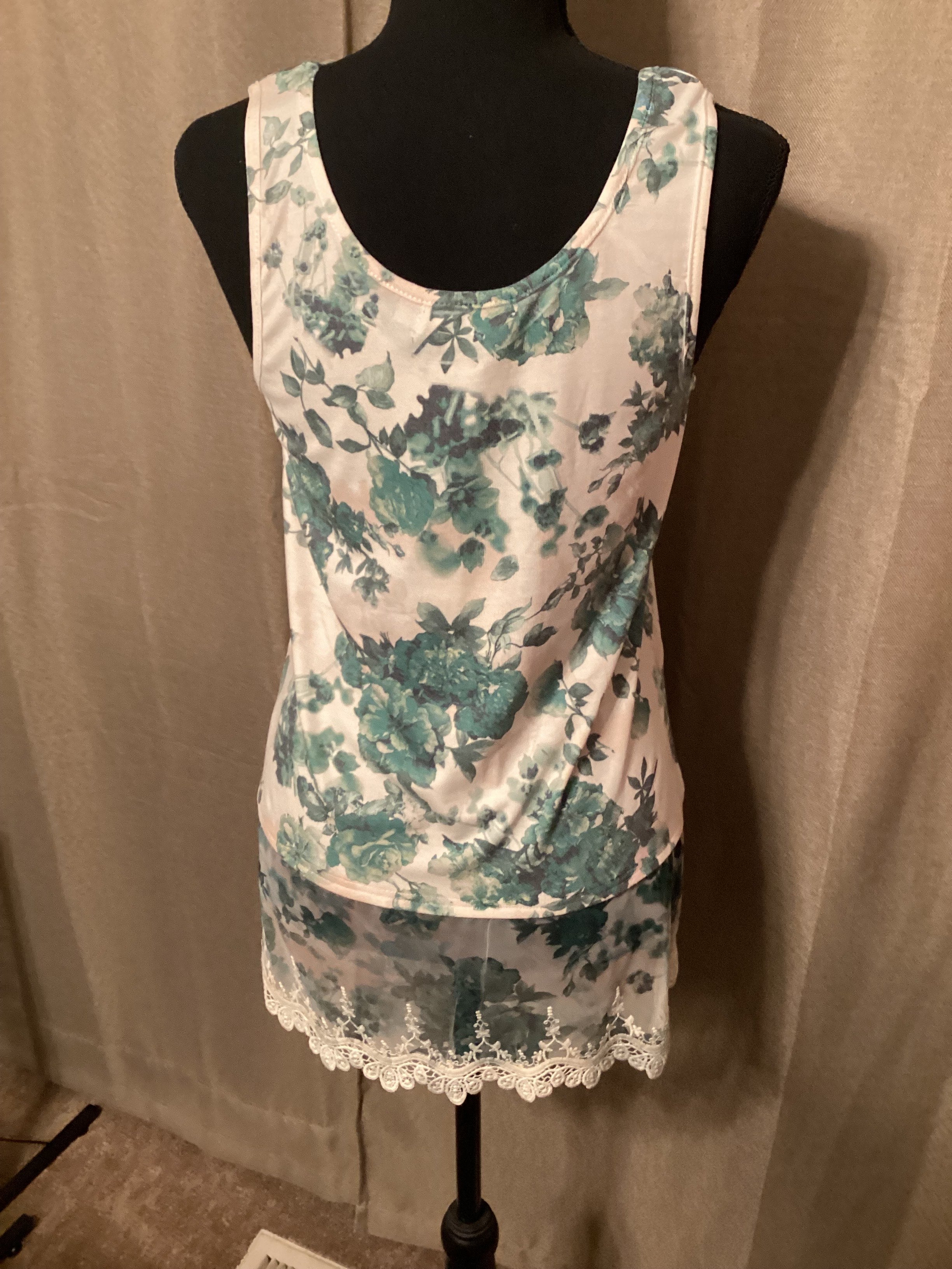 Origami Green Floral Tank Top Size Small