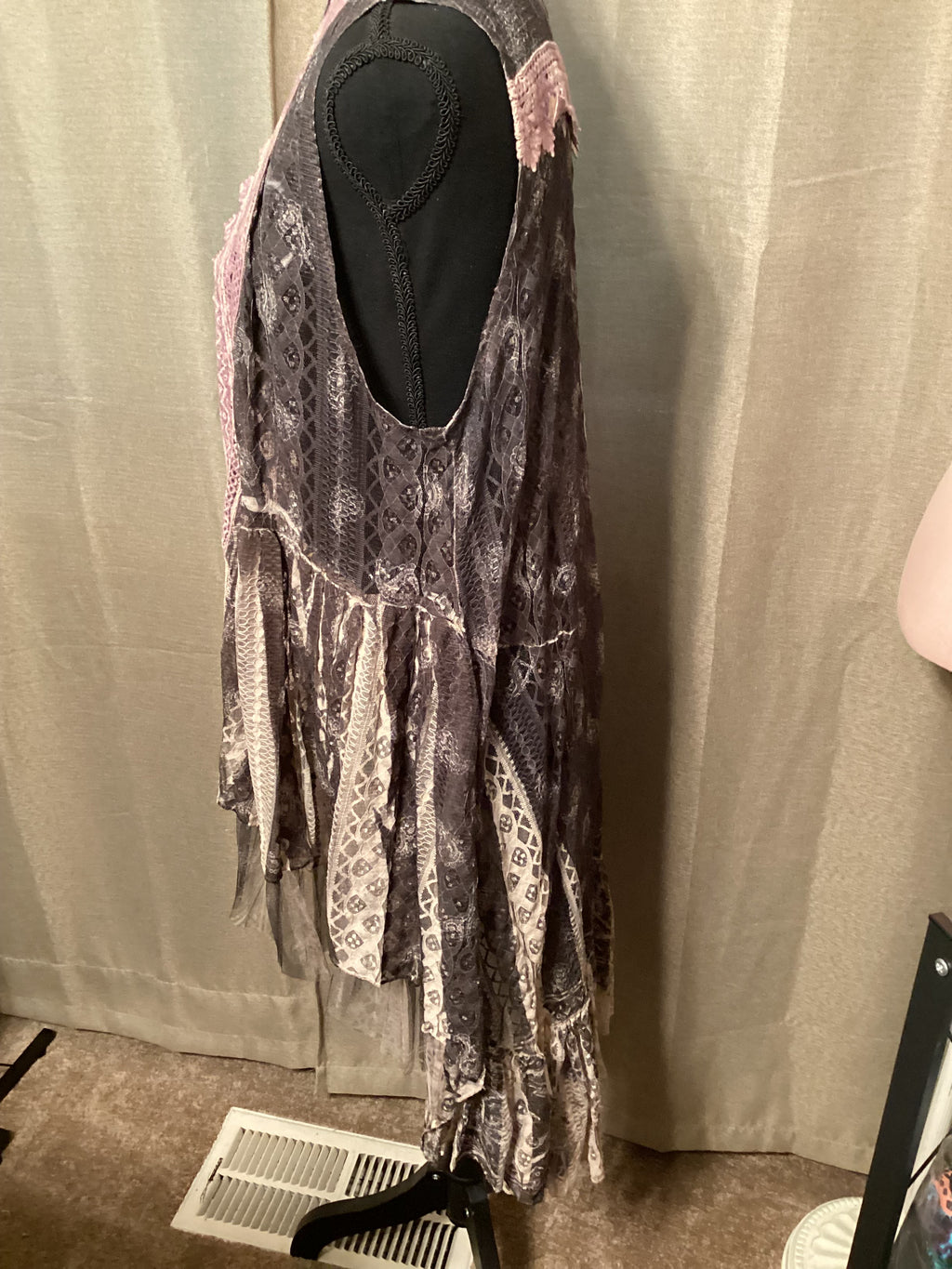 Origami Hi-lo black Vest Cardigan with Pink Accent Lace Size Small